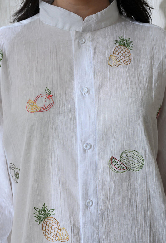 Women's Fruit Vista embroidered shirt in white β La Moon