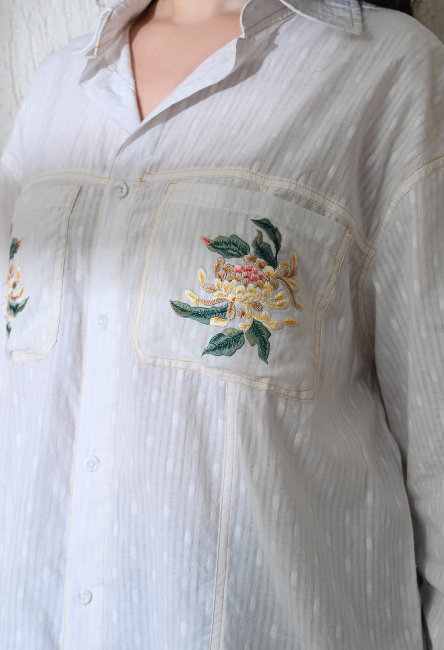 Women's Pocket Blossom embroidered shirt in white – La Moon