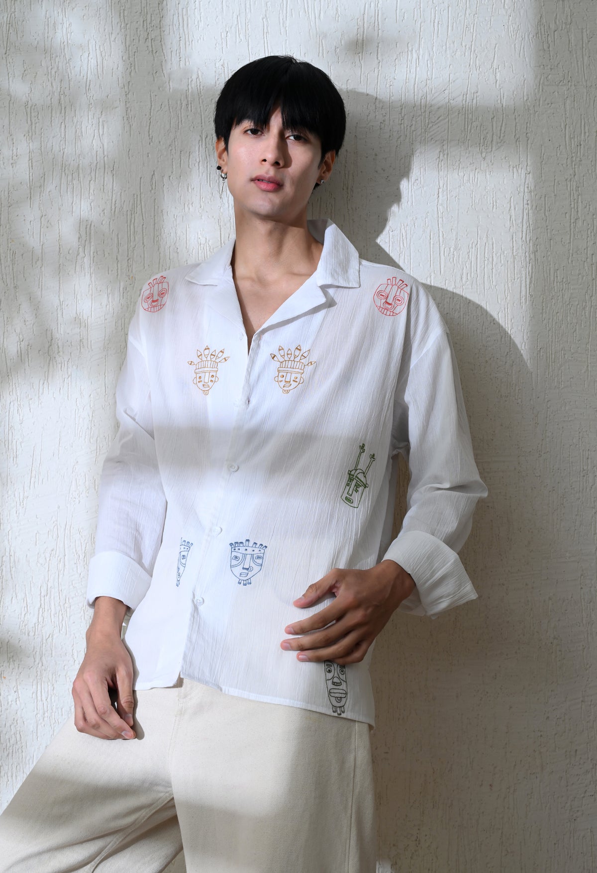 Men's Tribe Thread embroidered shirt in white – La Moon
