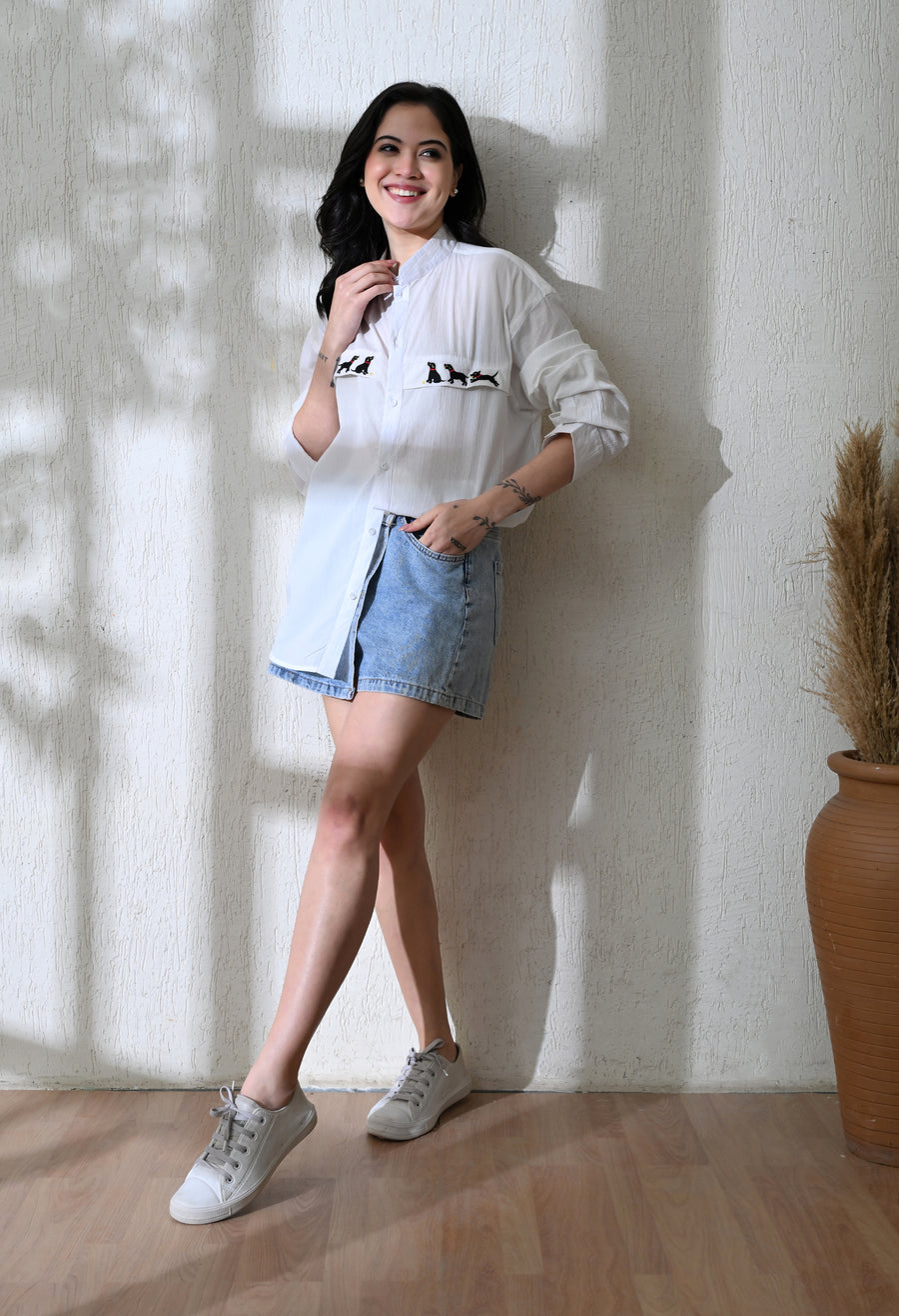Women's Dog Chase embroidered shirt in white – La Moon