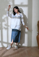 Women's Blue Blossom embroidered shirt in white – La Moon
