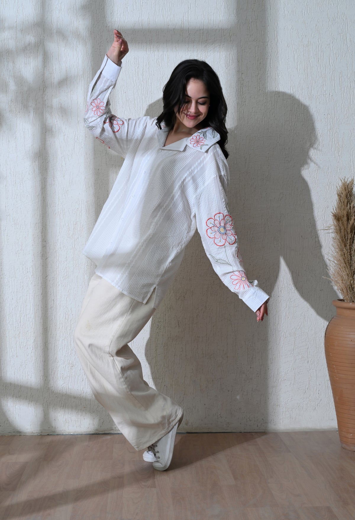 Women's Floral Parade embroidered shirt in white – La Moon