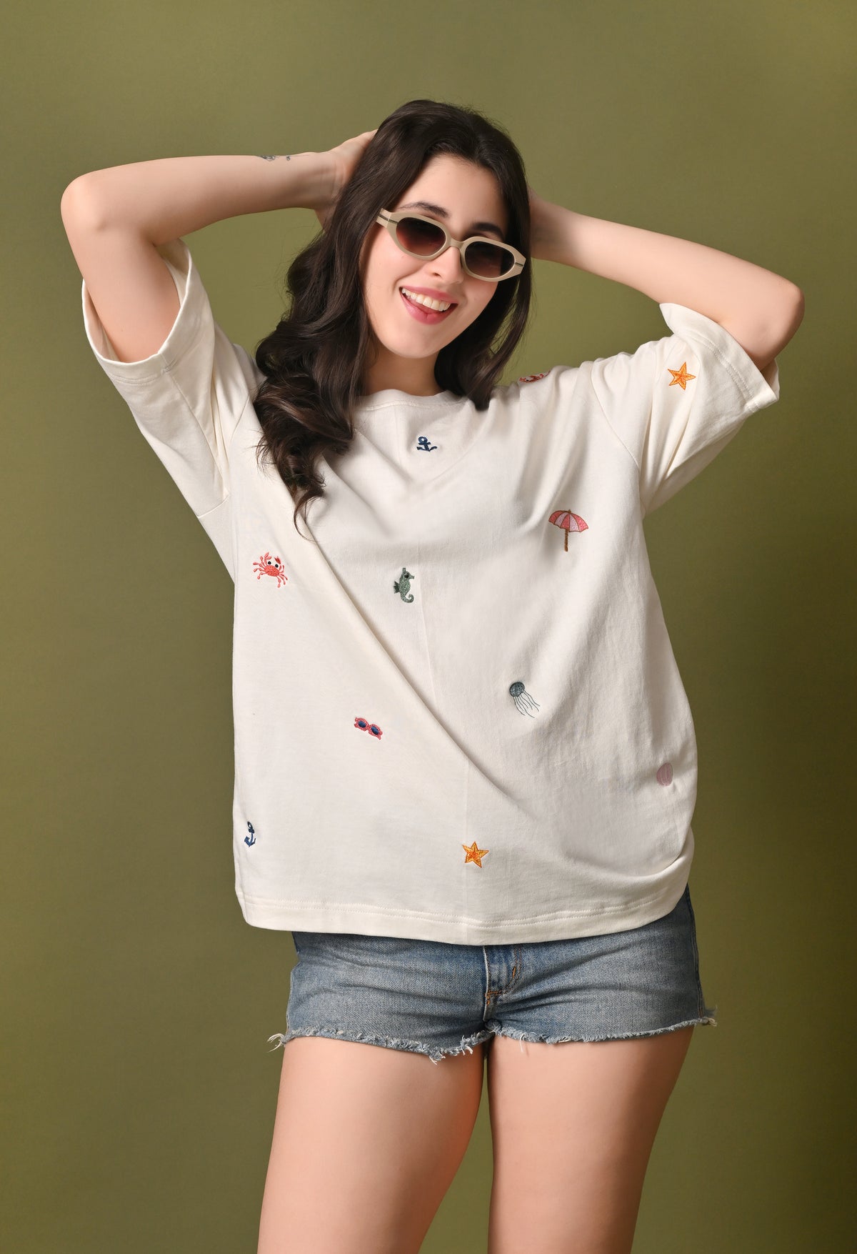 Women off white everyday embroidered unisex tshirt