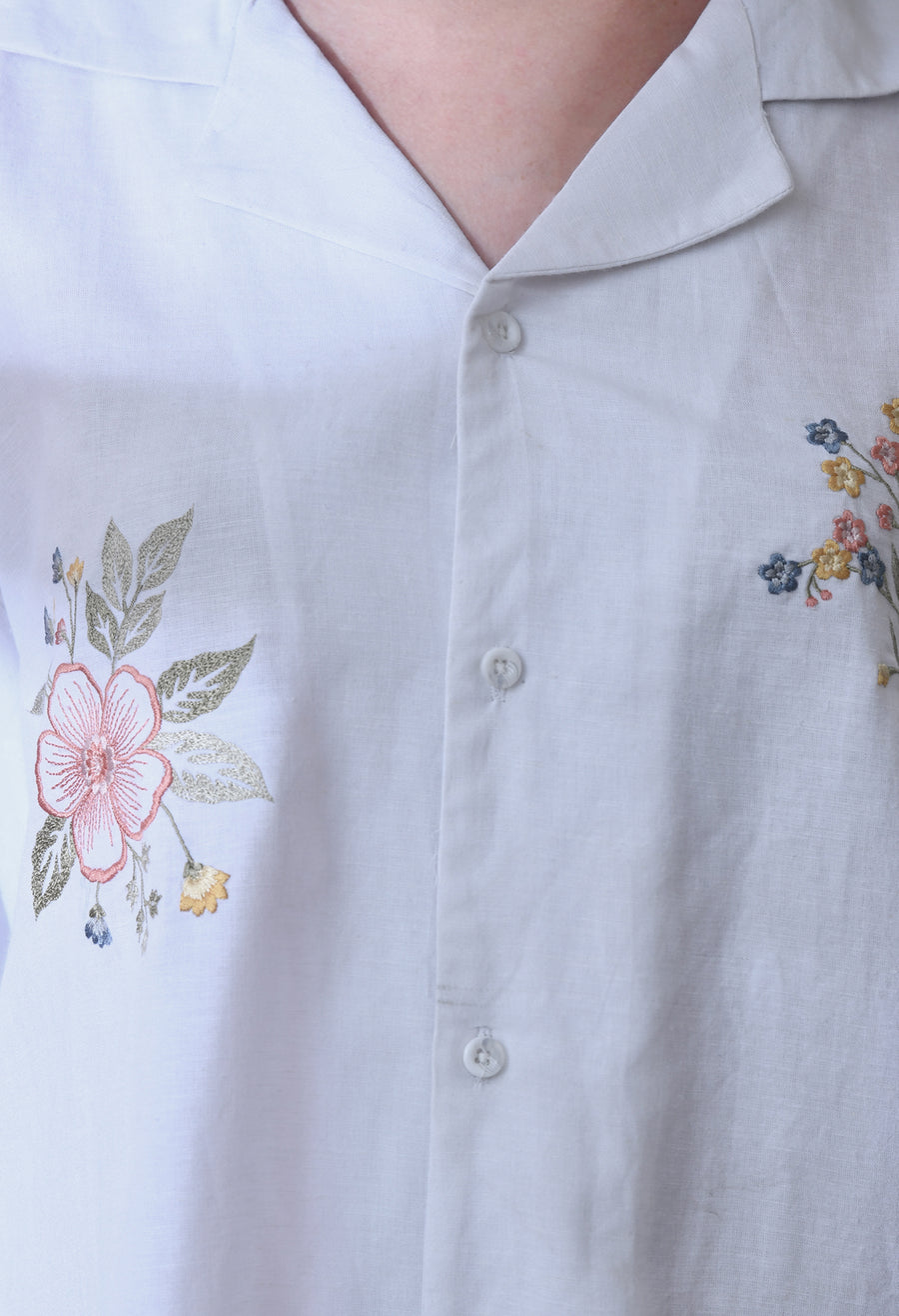 Women's Botanic Affair embroidered shirt in white – La Moon