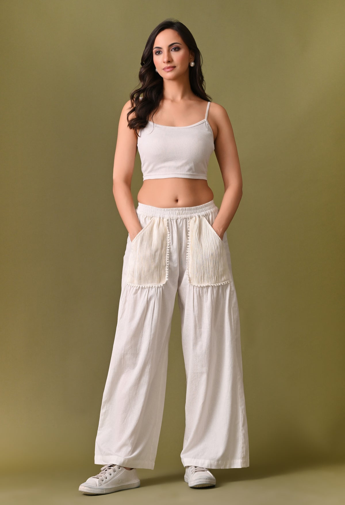 Women casual loose fit off white pleated pocket trouser