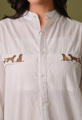 Women white brown dog chase embroidered unisex shirt