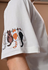 Men white cat embroidered unisex tshirt