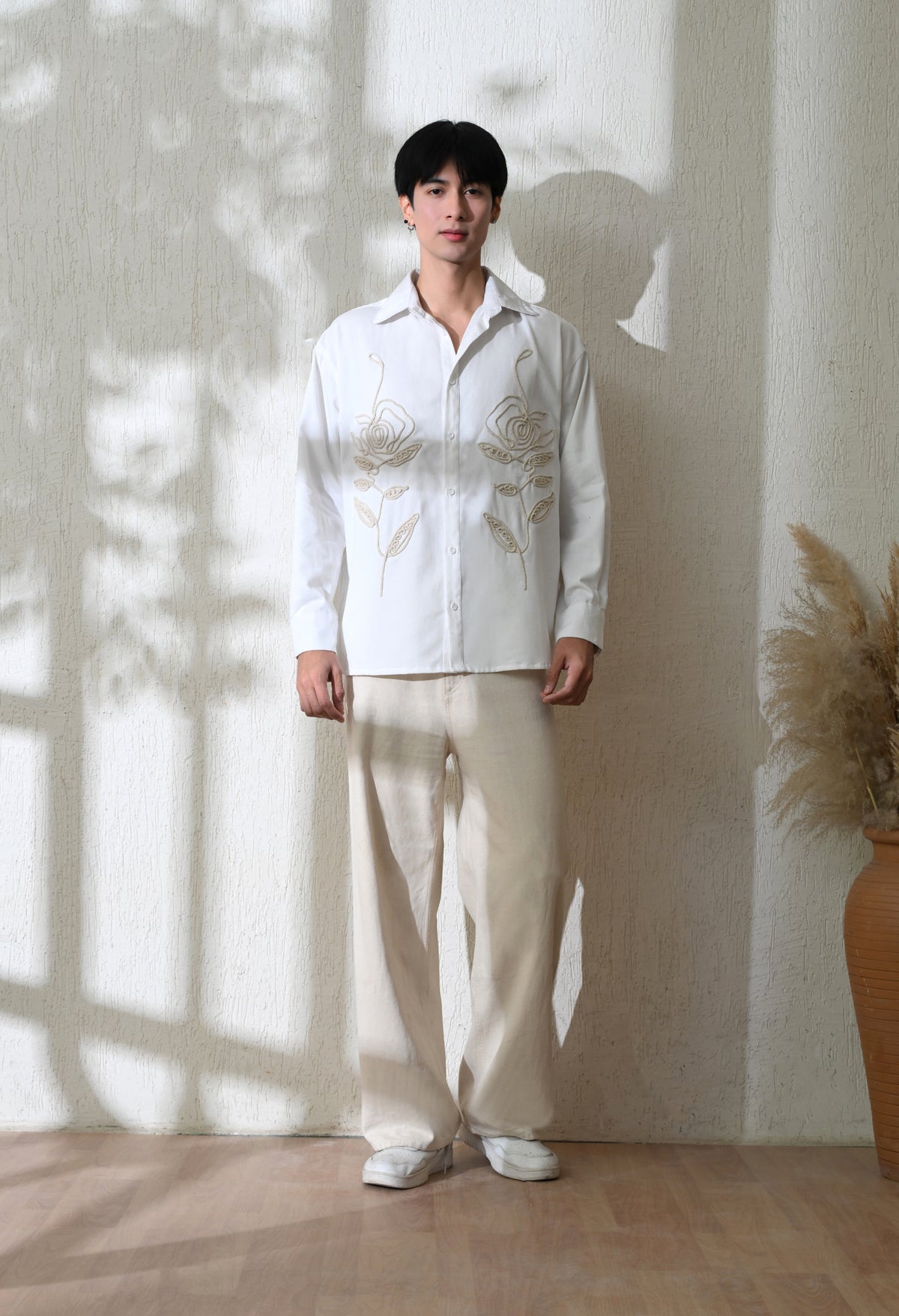 Men's Line Rose embroidered shirt in white – La Moon