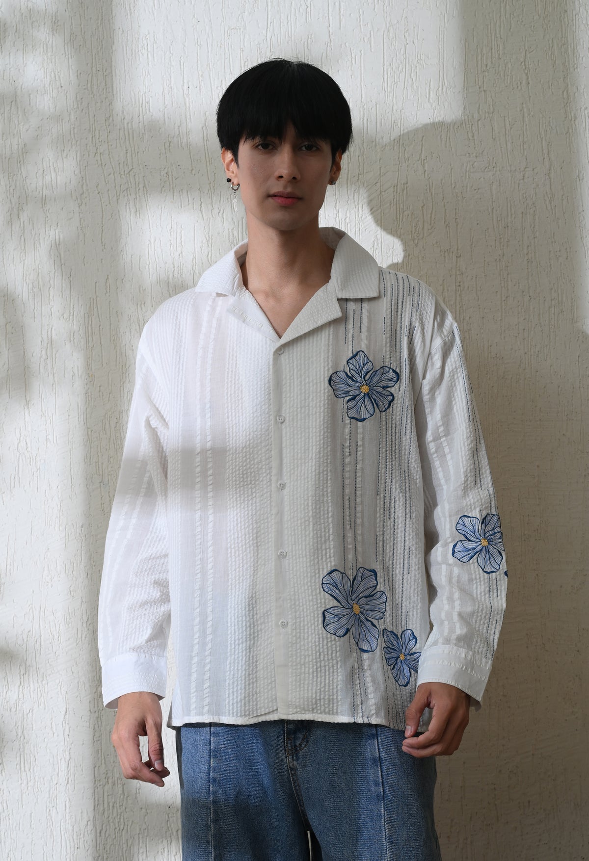 Men's Aqua Petals embroidered shirt in white – La Moon